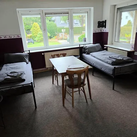 Monteur-haus Luebeck Berlin Pankow, Reinickendorf, Glienicke-nordbahn Frohngau