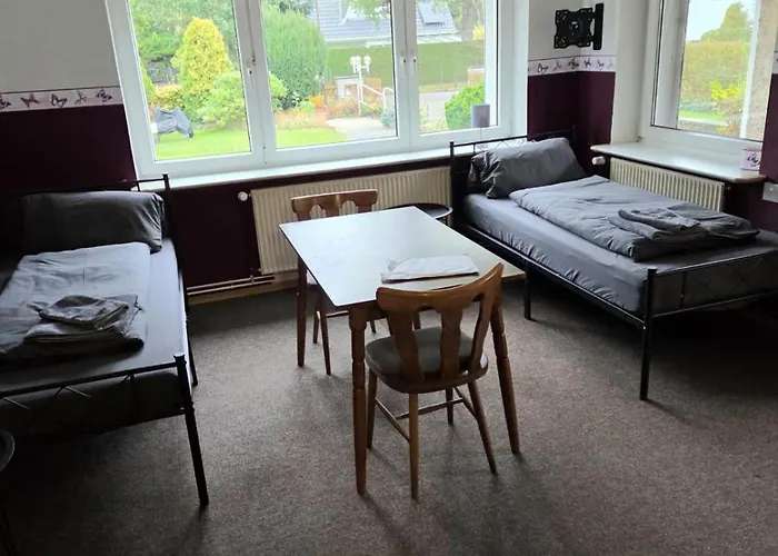 Monteur-haus Luebeck Berlin Pankow, Reinickendorf, Glienicke-nordbahn Frohngau